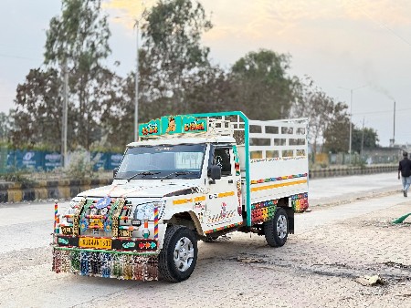 બોલેરો 8 ફૂટ