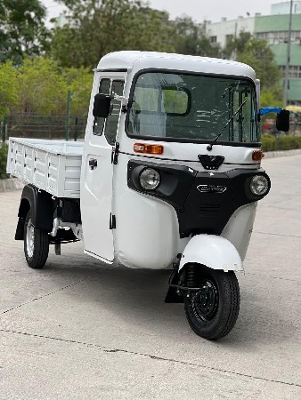 ડ્રાઈવર ની જરૂર છે...