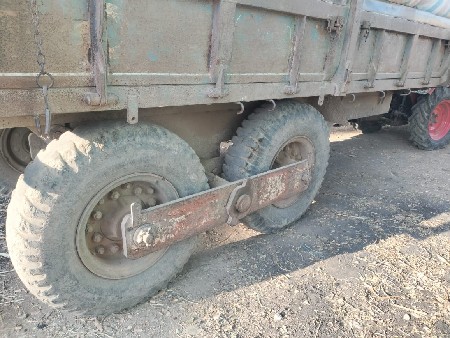 ટ્રોલી ના 4 ટાયર વેચવાના છે