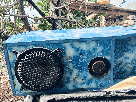 આ ટેપ ની પેટી વેચવાની ની છે