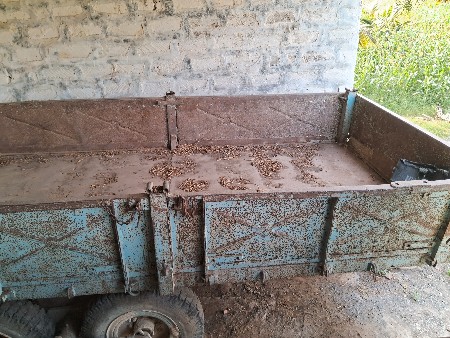 4 વહિલ ટોલી વેછવાની છે