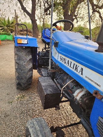 sonalika 740 di