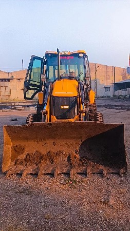 જેસીબી મશીન વેચવાનું છે