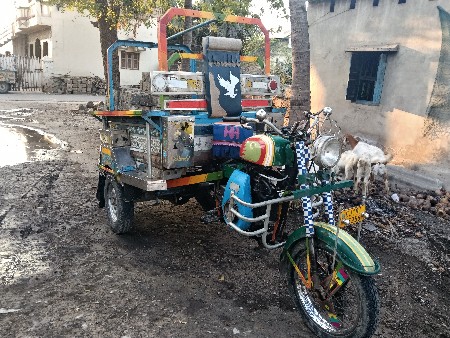 રીક્ષા વેચવાની છે