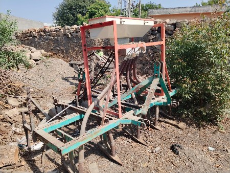 ધરતી નિ ઓયણી વેસવાનિ