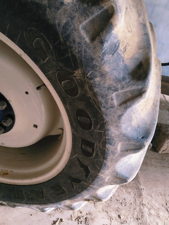 ટાયર વેચવાના છે