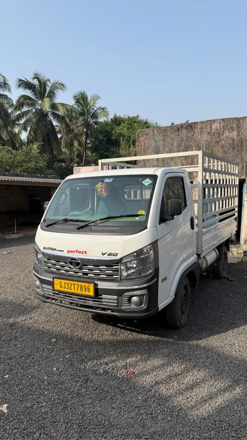 Tata intra v20 cng plus petrol