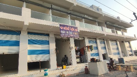 દુકાન વેચવાની છે.