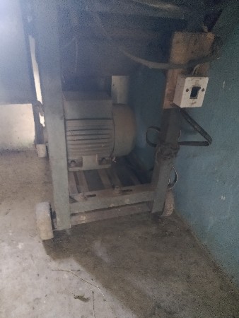 સારો કાપવાનુ. મશીન વેશવાનુ છે