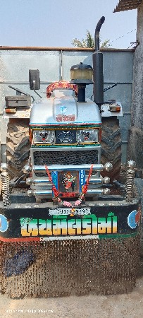 આ ટ્રેક્ટર વેચવાનું છે