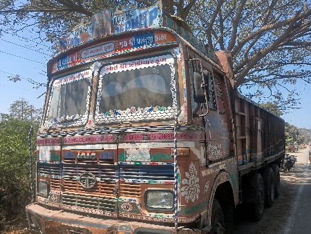 ખટારો 12 વિલ