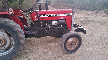 ટેકટર  વેચવાનો છે