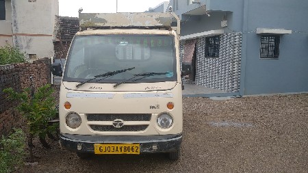 ગાડી વેચવાની છે