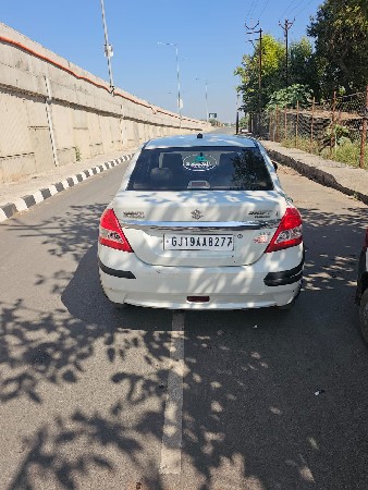 ફોર વ્હીલ-કાર વેચવાની છે