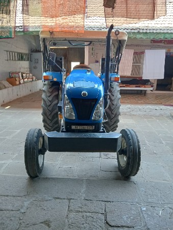 ટ્રેકટર વેચવાનું છે