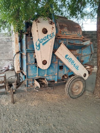 થ્રેશર વેચવાનું છે