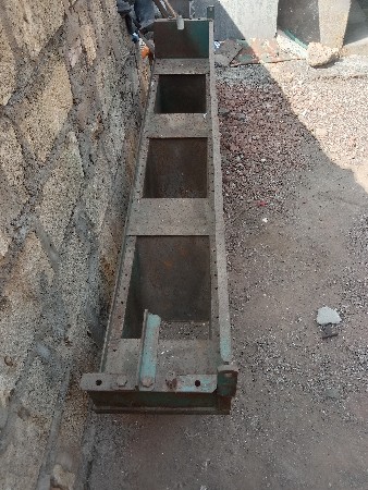 ટ્રેક્ટરની ટોલી ની સાઇડ