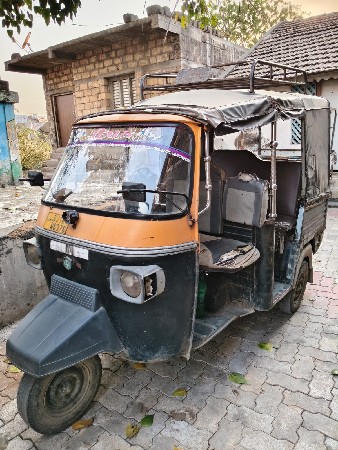 Piaggio riksa vechvani che