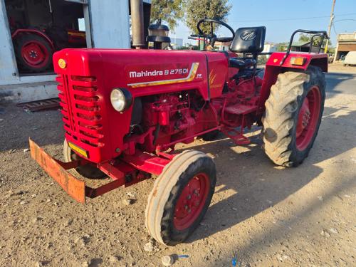 Mahindra 275 
Model - 2022