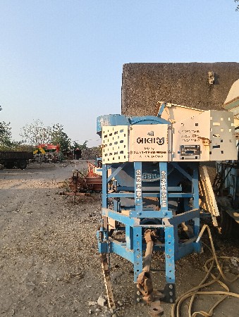 બાલાજી થ્રેસર 
ઓટોમેટિક કાંધુ