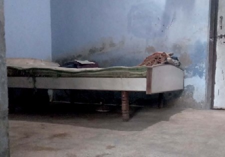 ડબલની શેટ્ટી સાથે ડબલ બેડ