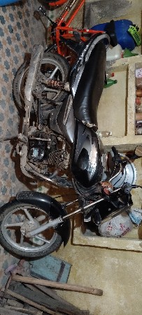 પ્લેટીના ગાડી વેચવાની છે