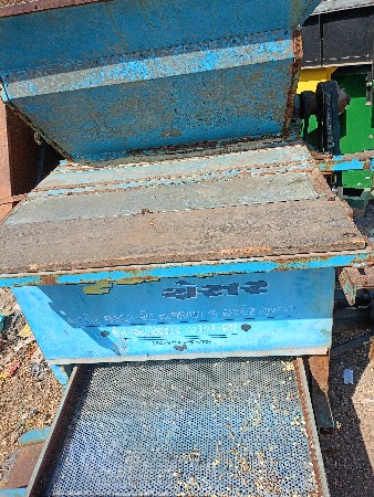 ઘઉં પાલીસ  મશીન વેચવાનું છે