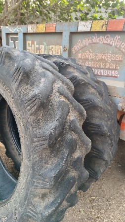 ટ્રેક્ટર ટાયર