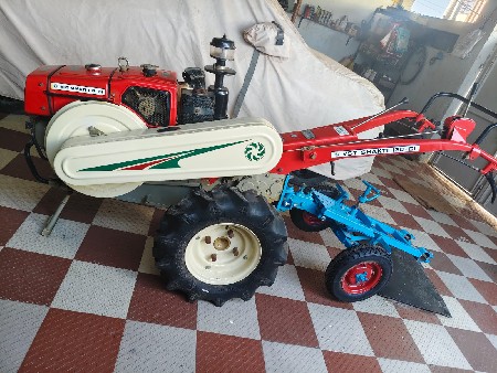 VST શિંગડા વાળુ ટ્રેકટર વેચવાનુ છે