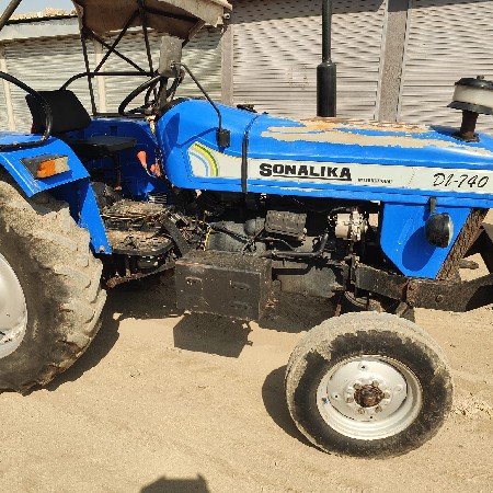Sonalika 740