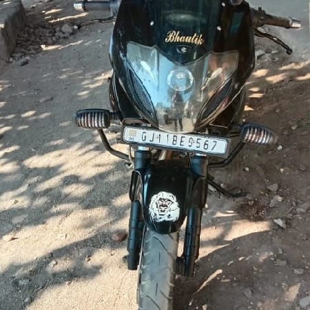 પલ્સર બાઈક વેચવાનું છે