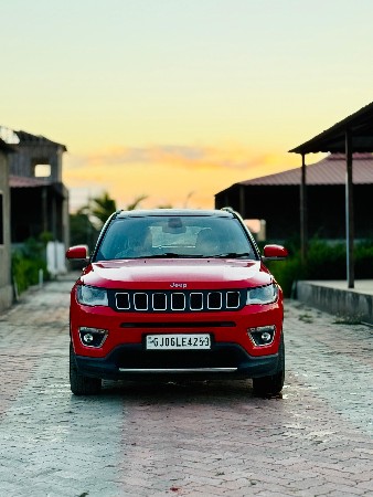 વેચવાની છે