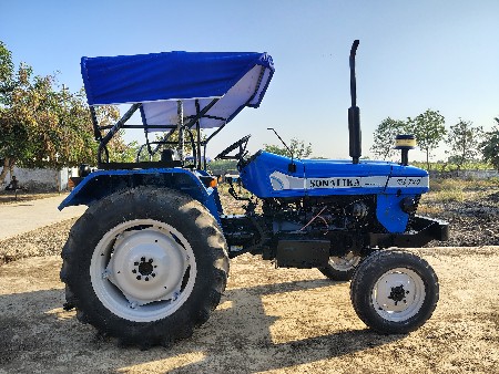 Sonalika DI740 New Holland 3032