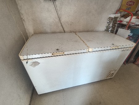 ફ્રીજ વેચવાનું છે