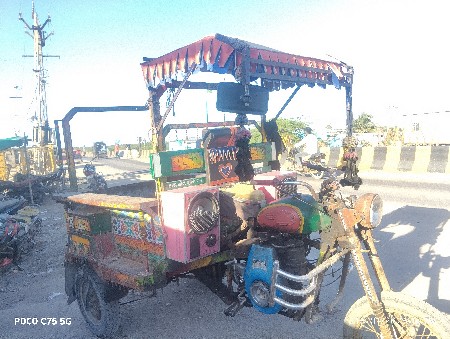 રીક્ષા વેચવાની છે