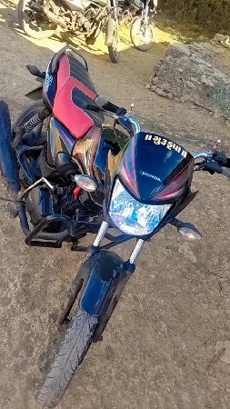 CB Shine model 2013 1 owner