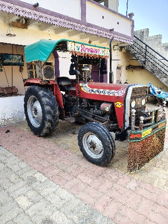 Massey Ferguson 245