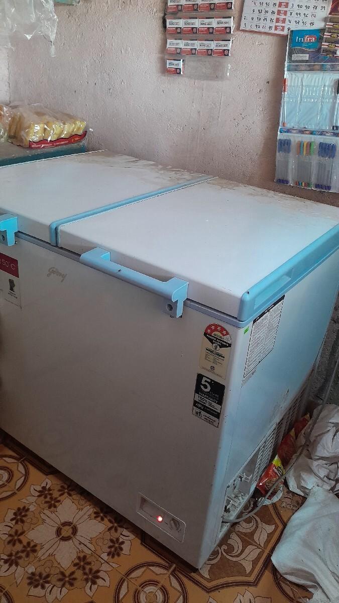 godhrej deep fridge