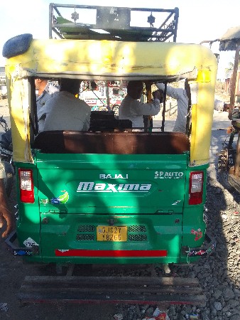 રીક્ષા વેચવાની છે