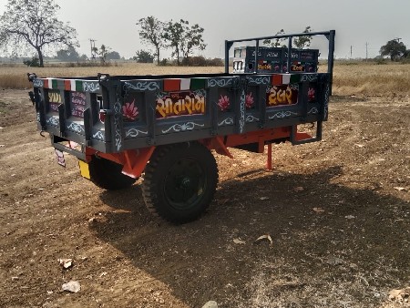 જય સીતારામ નું ફોરવીલ ટેલર વેચવાનું