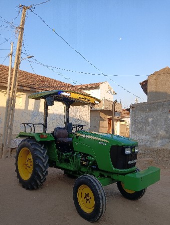 John Deere 5038 d