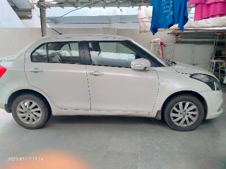 ફોરવીલ વેંચવાની છે