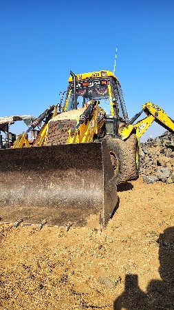 જેસીબી વેચવાનું છે