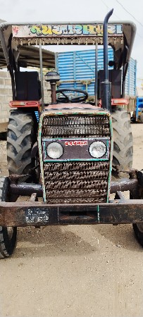 ટ્રેકટર વેચવાનું છે