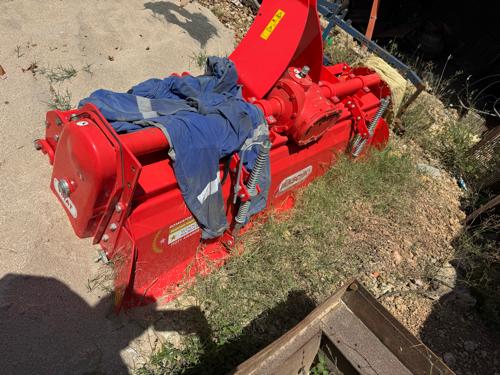 7 ફૂટ રોટાવેટર સાવ નાવુ છે