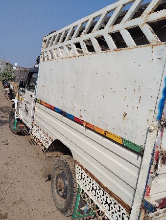 બોલેરો વેચવાનો છે