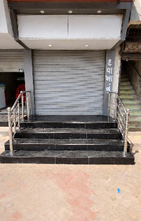 shop for sell prime location