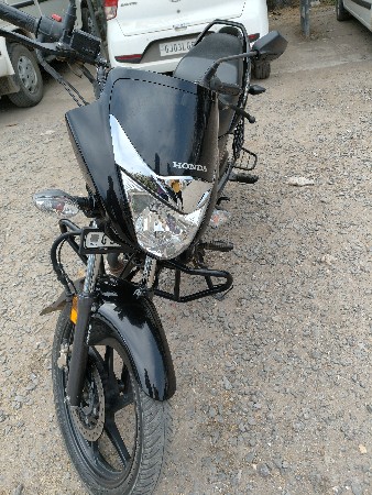 ટુ વ્હીલ વેચવાનું છે.