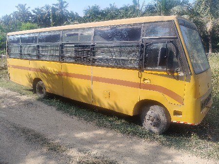 સ્કુલ બસ