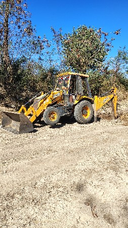 જેસીબી વેચવાનું છે